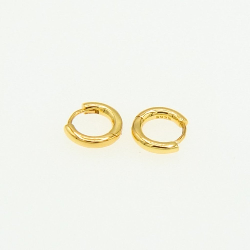 Naya 18K Gold Layered Silver Huggie Hoop Earrings - Picture 5 of 11